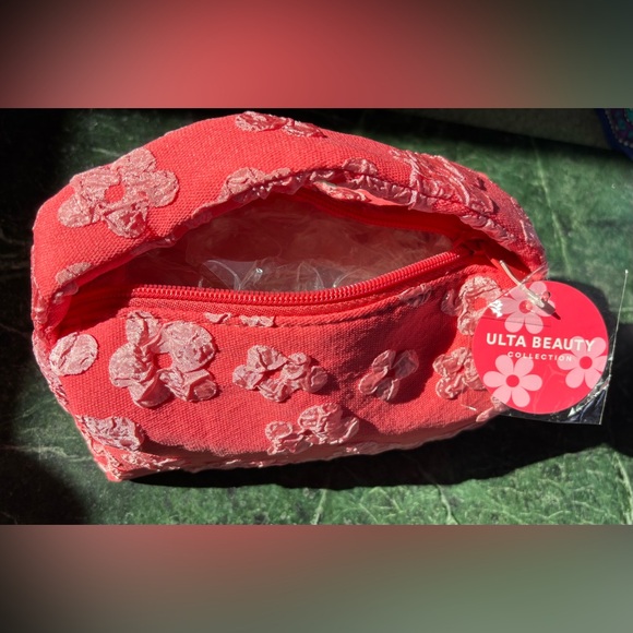 ✨Ulta Beauty Spring Makeup Sampler✨ - Picture 10 of 10